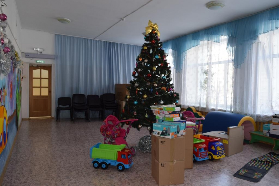 Вместо подарков мэру – помощь детям-сиротам