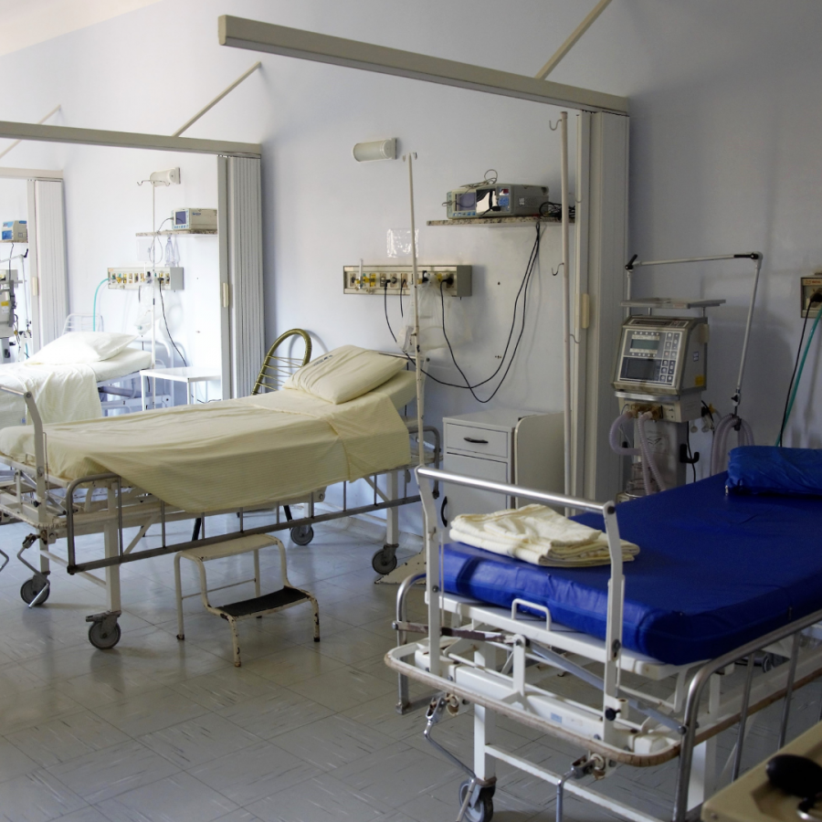 Минздрав Приморья: Больницы вынуждены отодвигать оказание плановой помощи из-за нарушителей санитарного режима