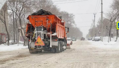Уссурийские дороги очищают от снега более 30 единиц техники