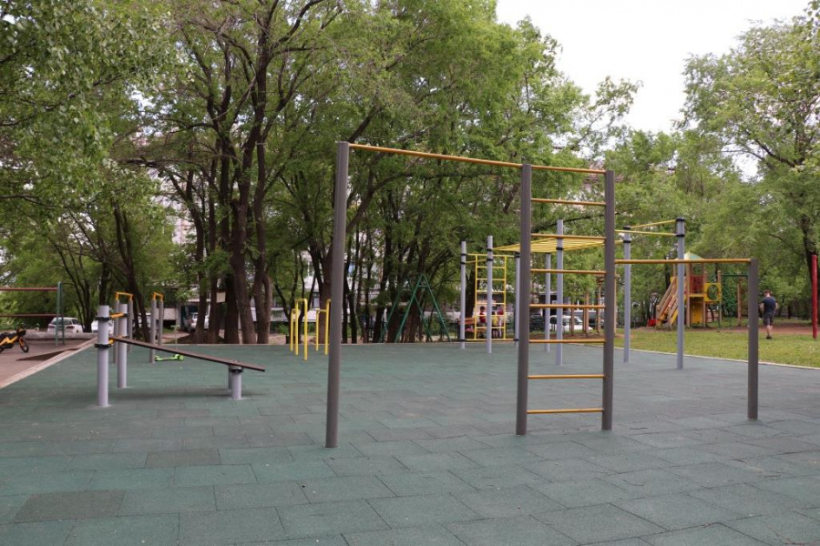 Новую спортивную площадку установили для жителей поселка Тимирязевского
