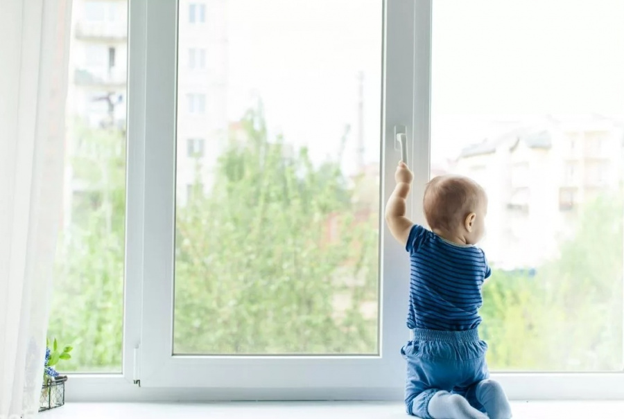 Осторожно, открытые окна! Как уберечь детей от гибели и травматизма